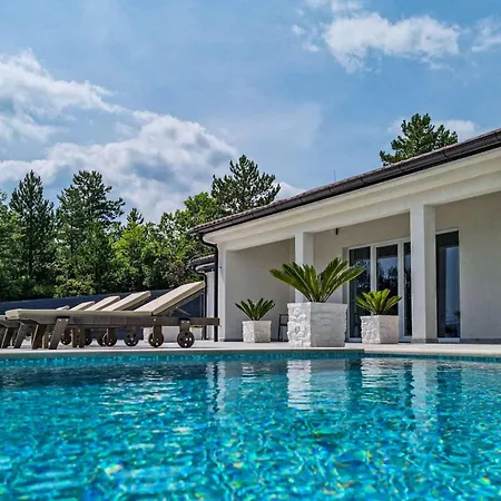 Holiday home Bella *
